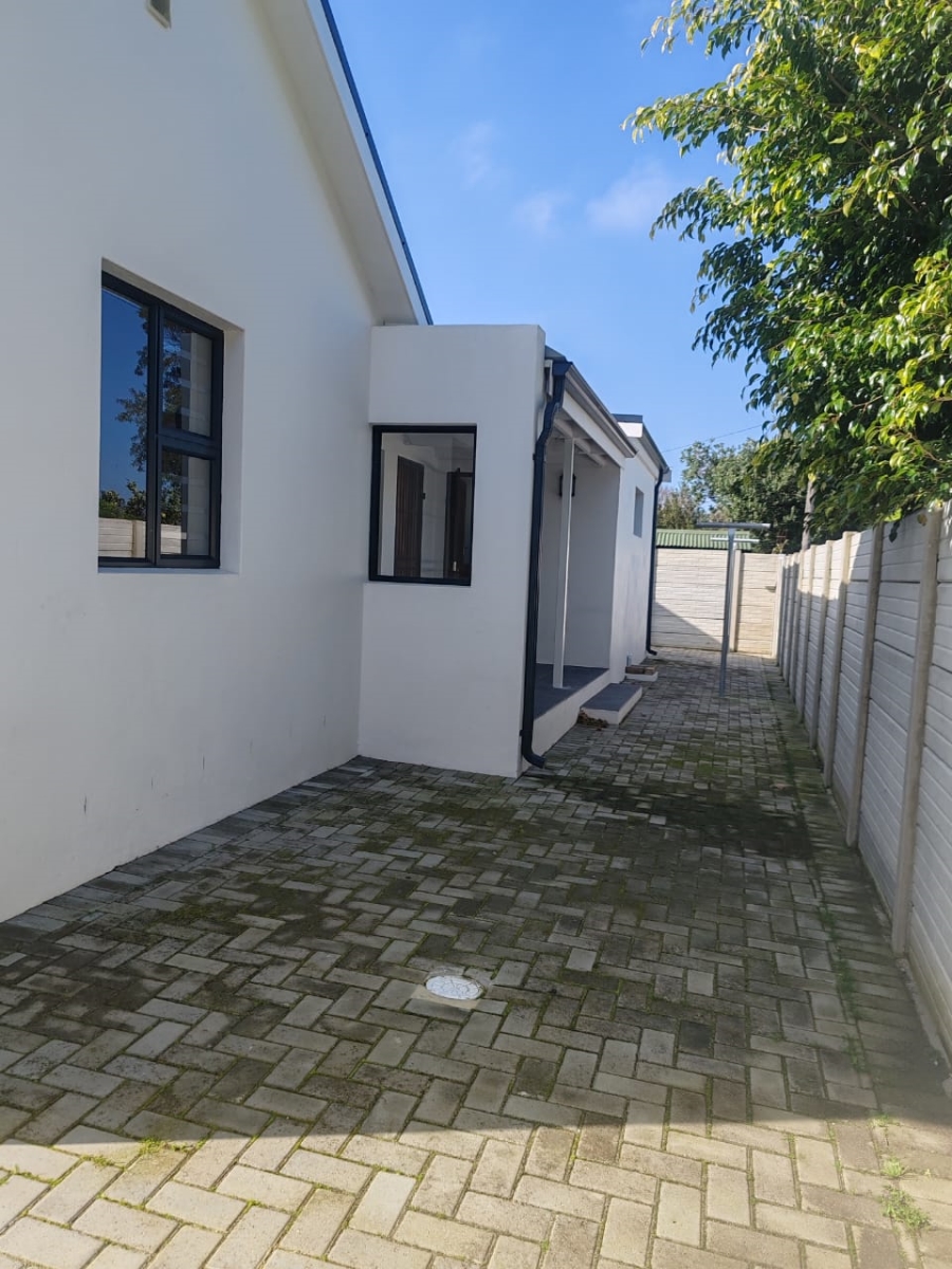 3 Bedroom Property for Sale in Klein Berlyn Western Cape